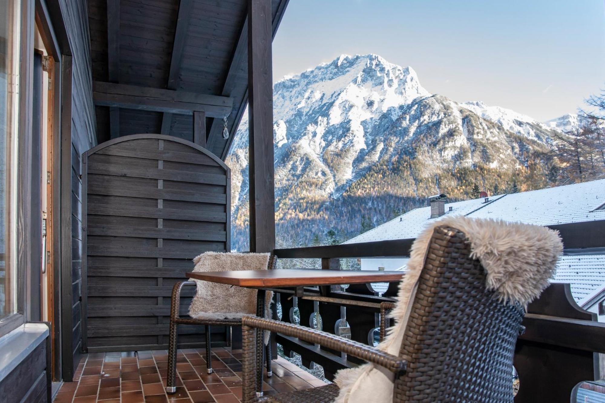 Ferienhaus Zauberberg - Magie Der Alpen - By Loewenherz 미텐발트 외부 사진